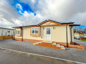 Photo 1- click for photo gallery